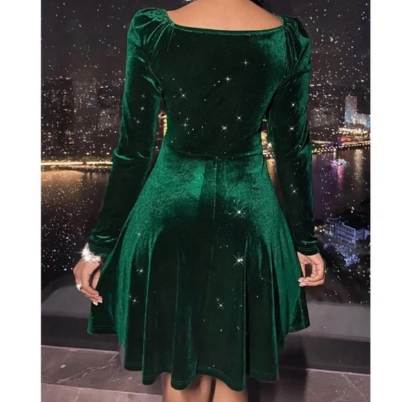 Luxe Surplice Long Sleeve Party Evening Velvet Dress - Picture 2 of 10
